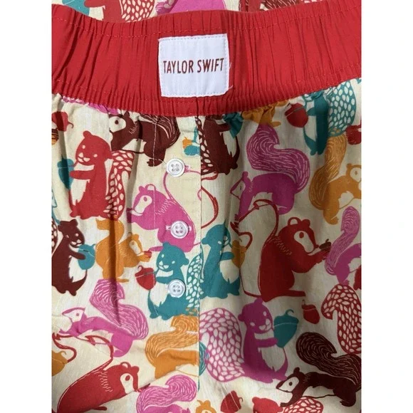 Taylor Swift Squirrel Pajama Set We Are Never Ever Getting Back Together Medium - Picture 14 of 16